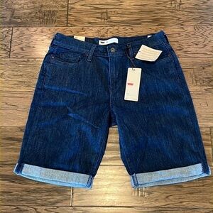 NWT Levi’s Bermuda Shorts Size 10/30